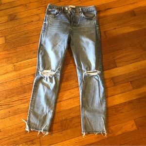 Women’s Zara Distressed High Waisted Straight Leg Jeans in Size 6